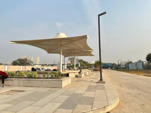 Portal of boulevard completed