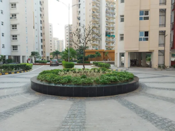 PAVERS & GREEN AREA COMPLETED