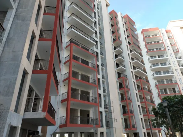 TOWER-4B PLASTER WORK COMPLETED