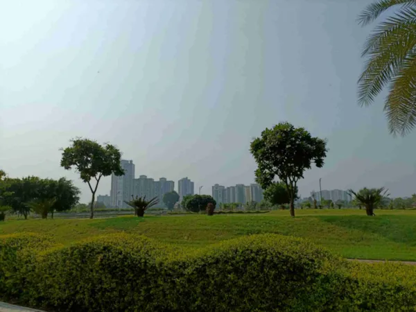 Landscaping 2, Sec-90