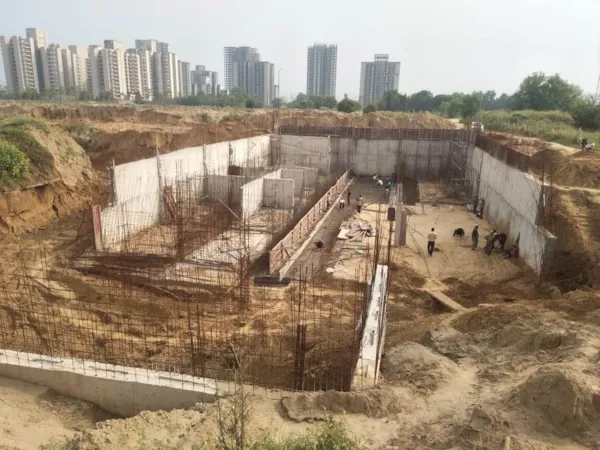 Outer wall of STP is in progress at Sec-89